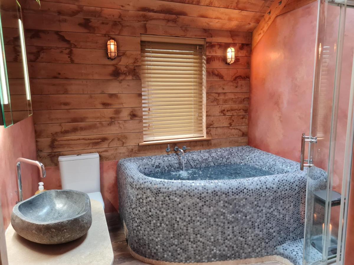 The Old Pottery, Unique Views & Spa-Like Bathroom Ashburton Exterior photo